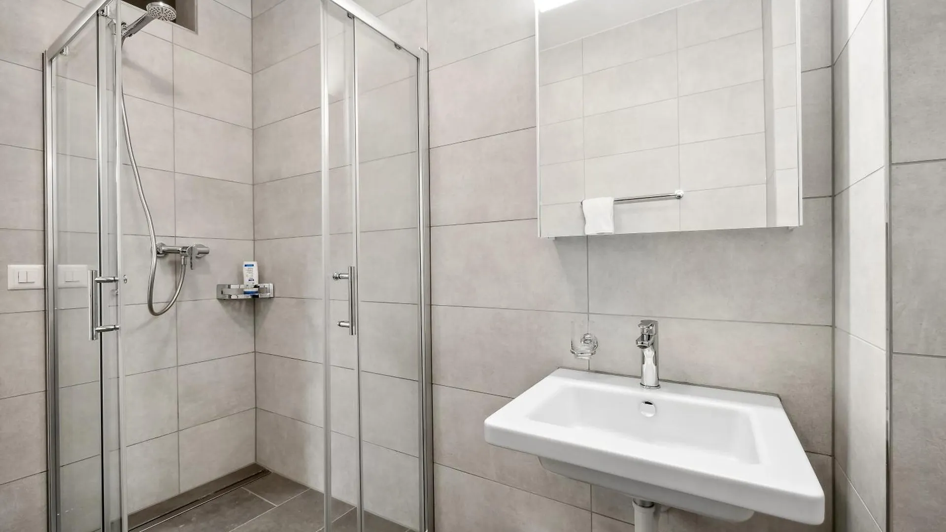 The R Apartment Margaretha Basel 0*,